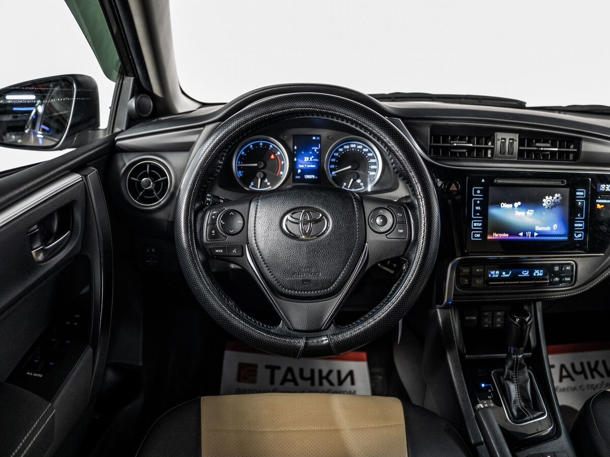 Toyota Corolla 2017 - фото автомобиля