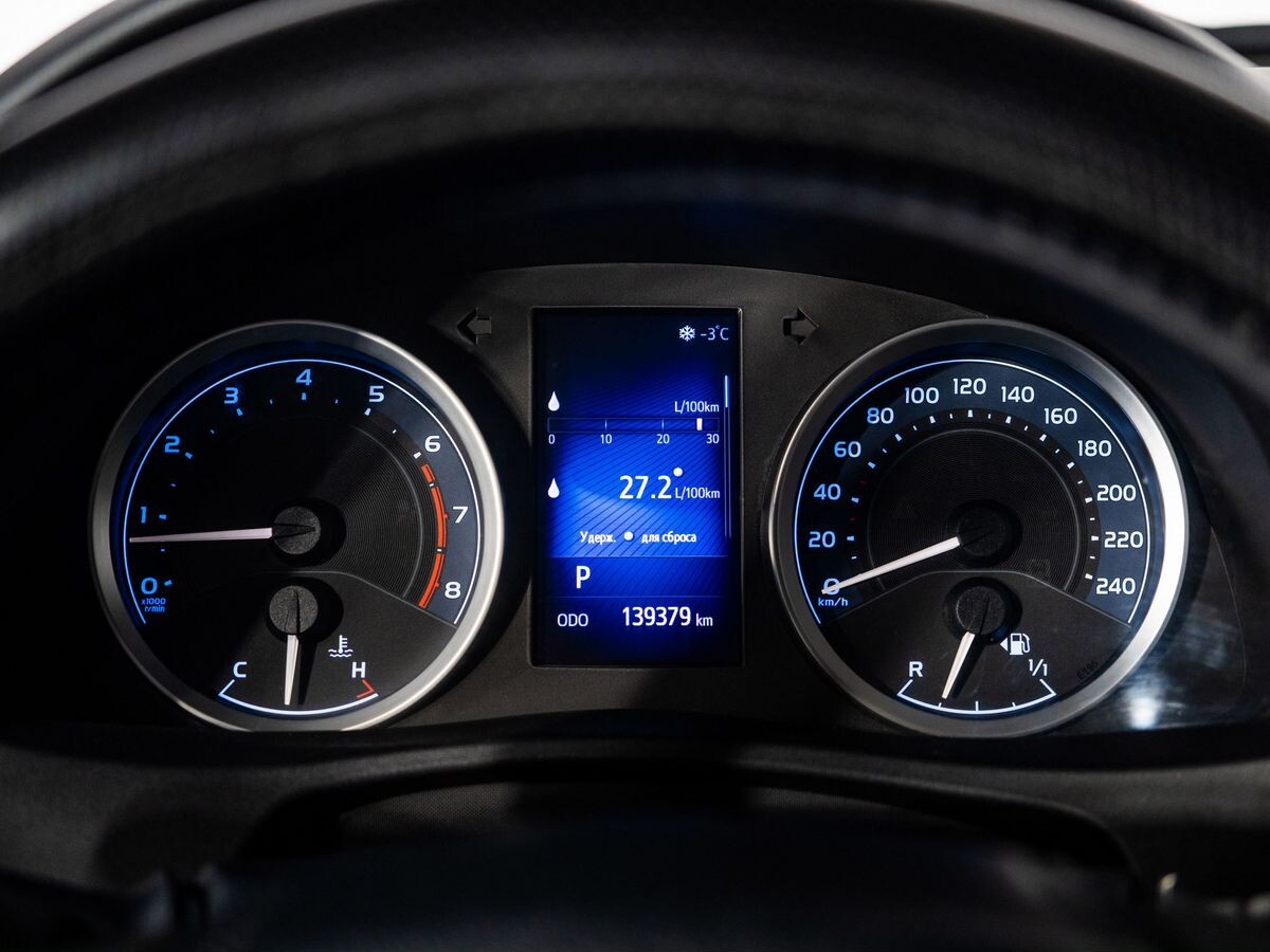 Toyota Corolla 2017 - фото автомобиля