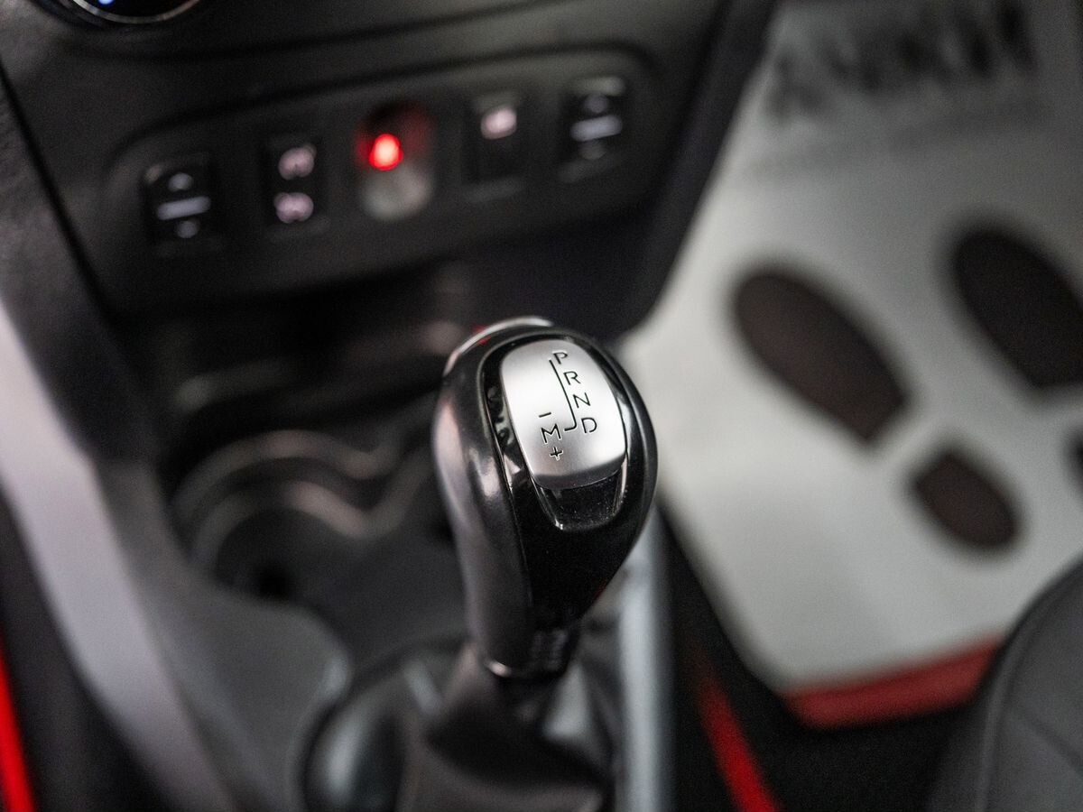 Renault Sandero 2019 - фото автомобиля