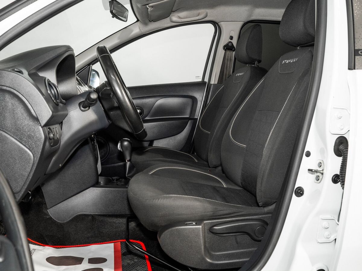 Renault Sandero 2019 - фото автомобиля