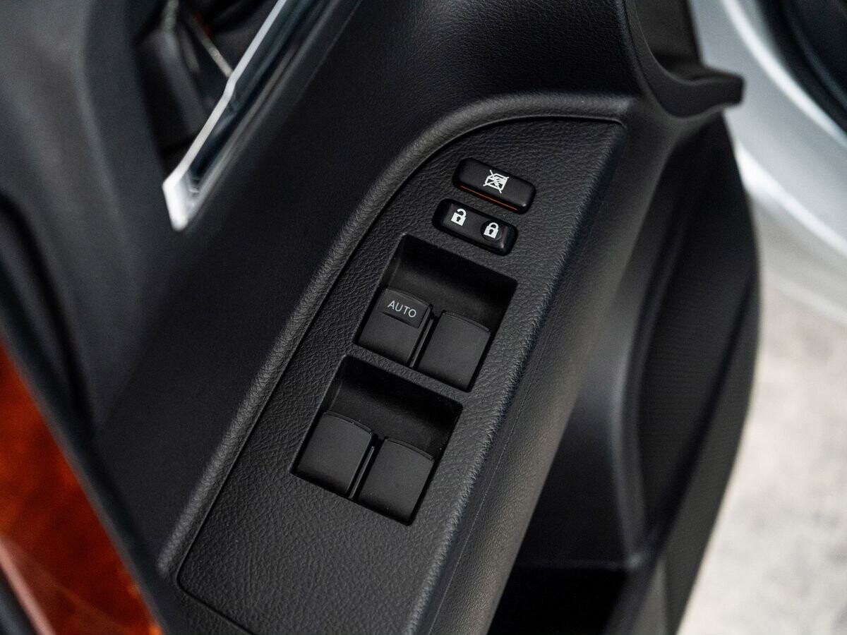 Toyota Highlander 2011 - фото автомобиля