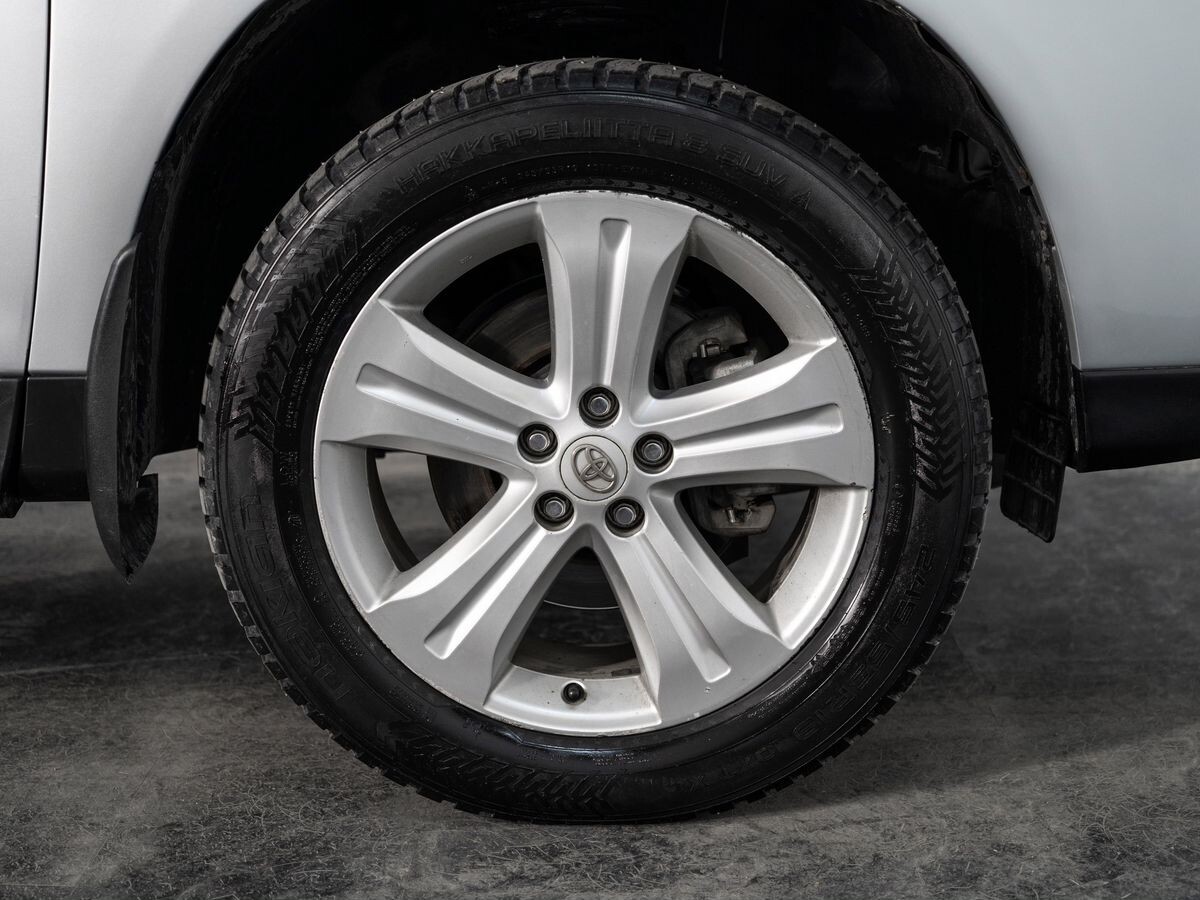 Toyota Highlander 2011 - фото автомобиля