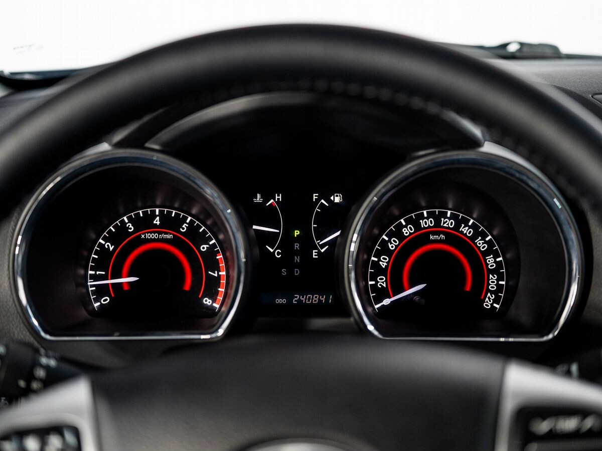 Toyota Highlander 2011 - фото автомобиля