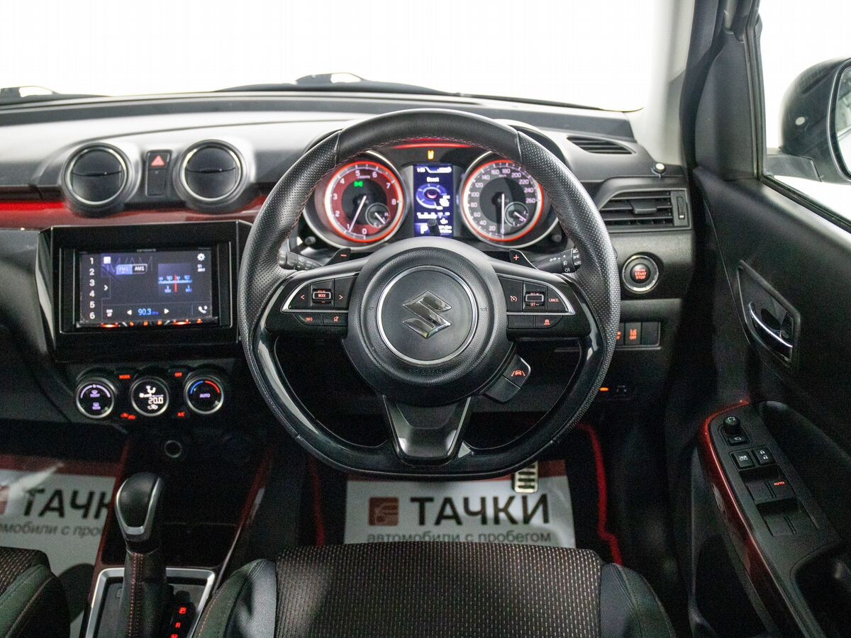 Suzuki Swift 2018 - фото автомобиля