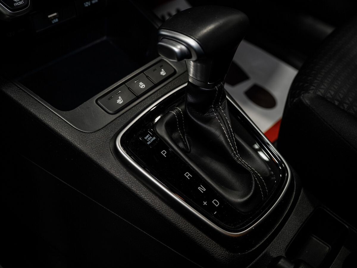 Kia Rio 2021 - фото автомобиля