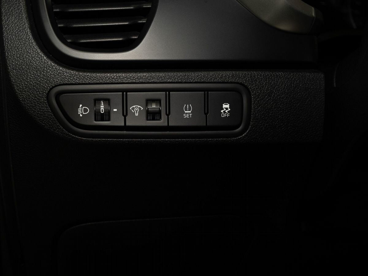 Kia Rio 2021 - фото автомобиля