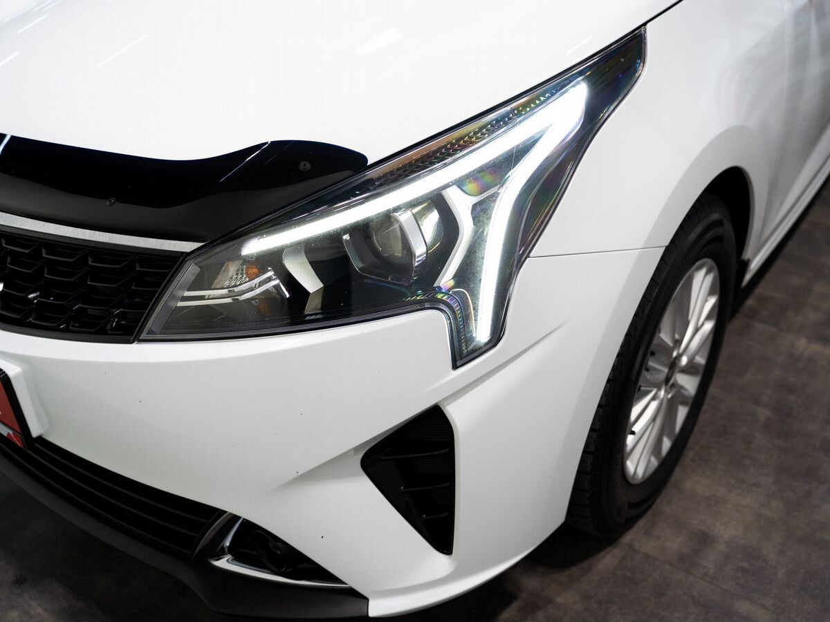 Kia Rio 2021 - фото автомобиля