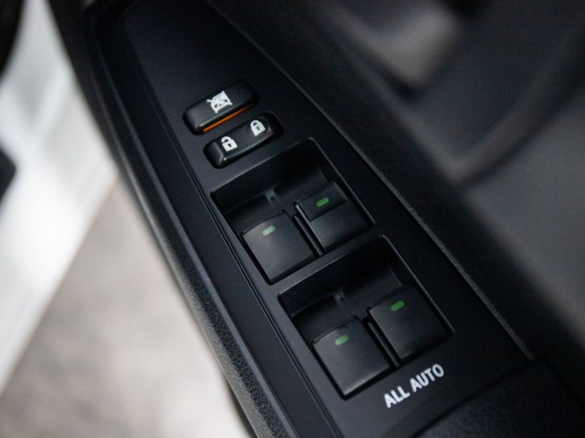 Toyota Corolla 2017 - фото автомобиля