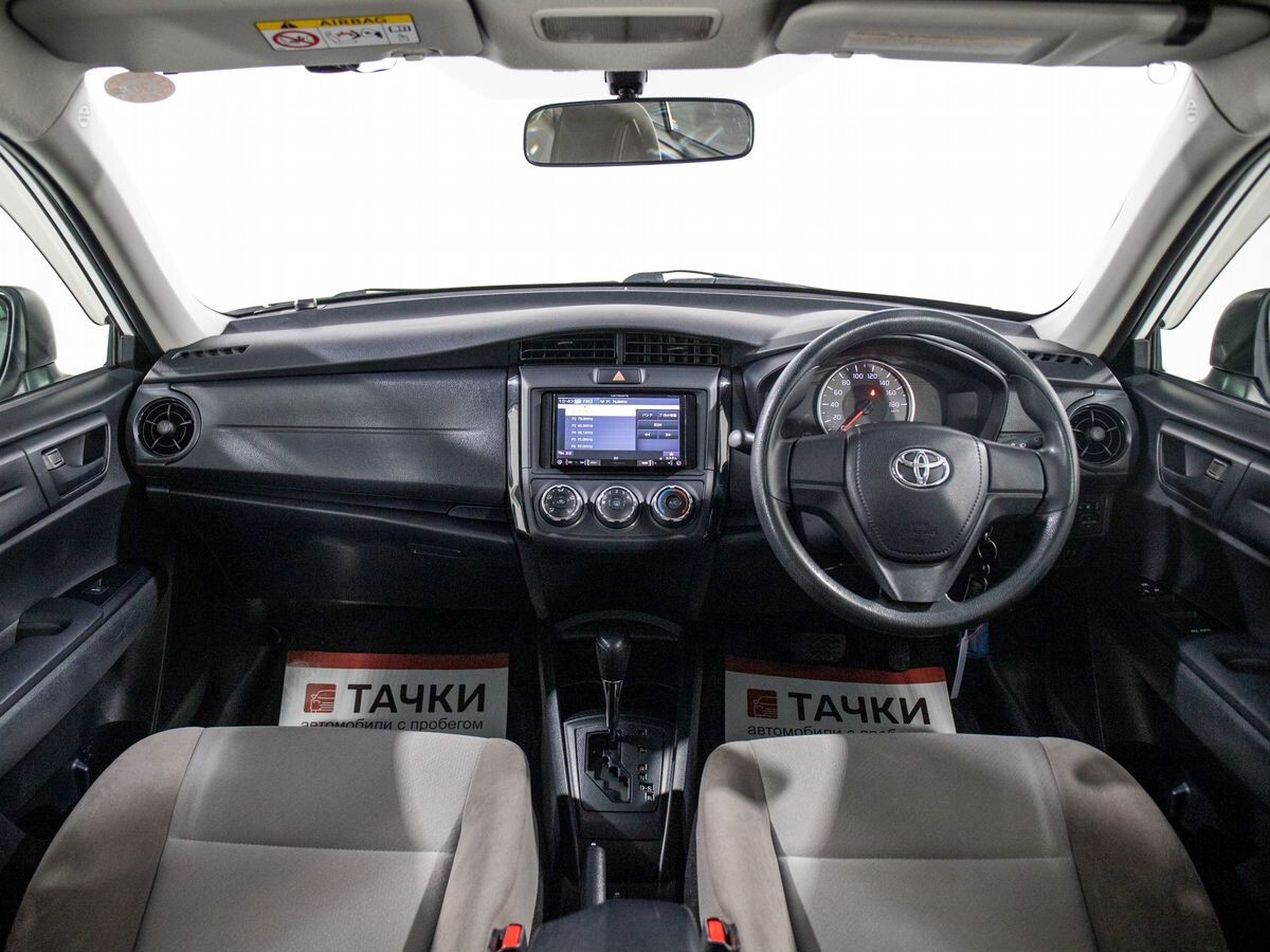 Toyota Corolla 2017 - фото автомобиля