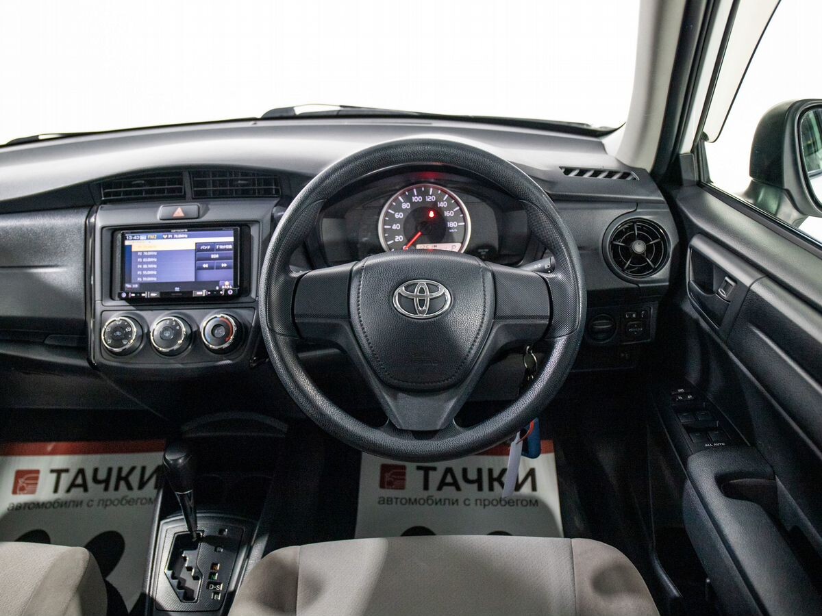 Toyota Corolla 2017 - фото автомобиля