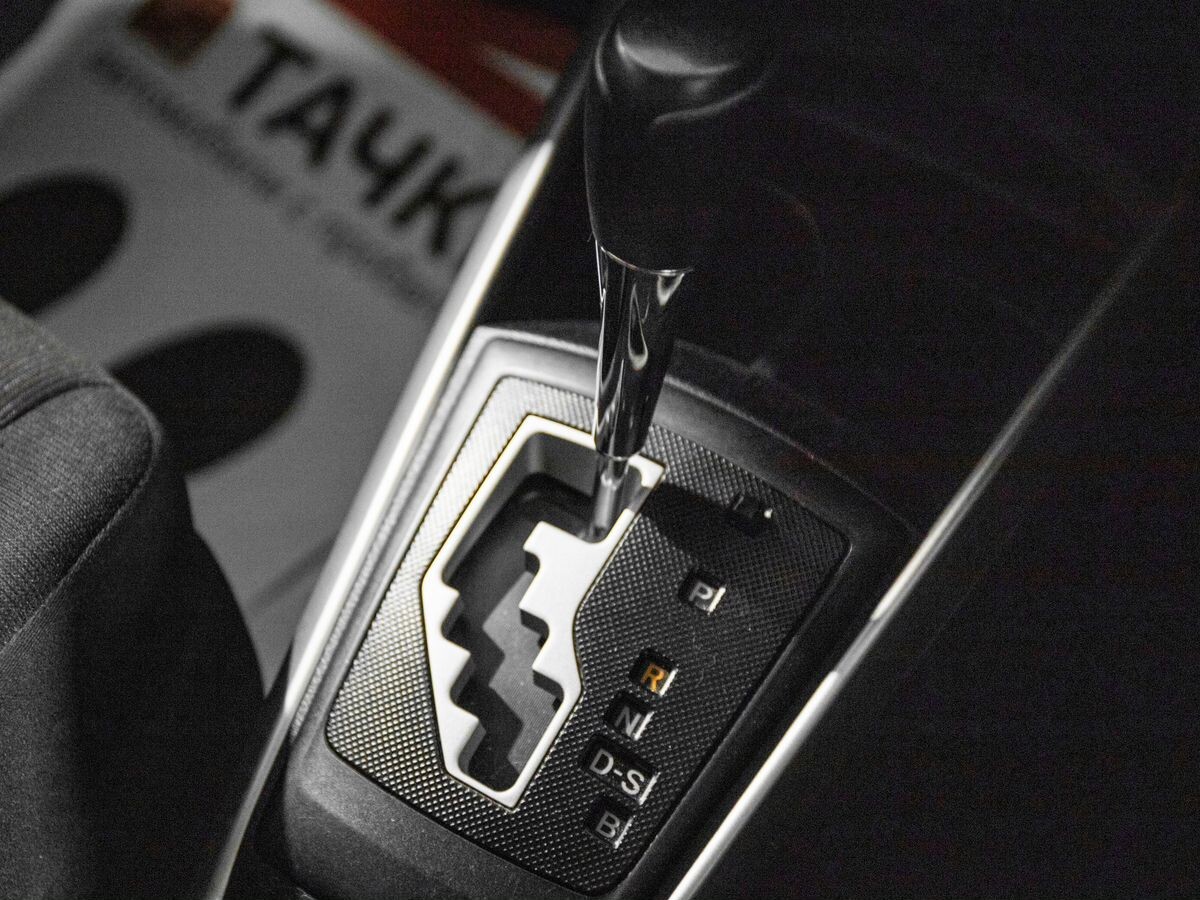 Toyota Corolla 2013 - фото автомобиля