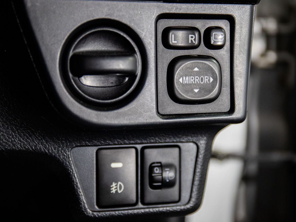 Toyota Corolla 2013 - фото автомобиля