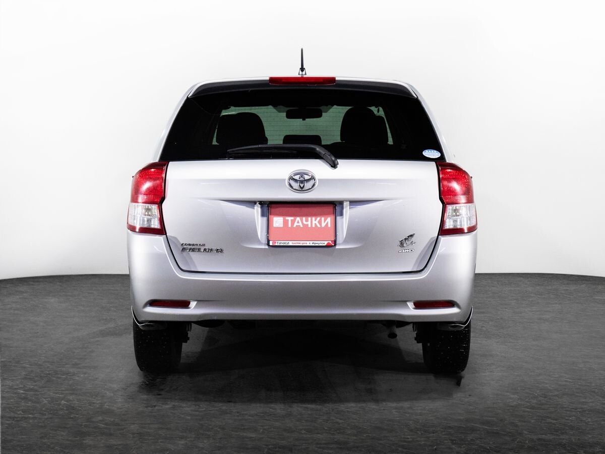 Toyota Corolla 2013 - фото автомобиля