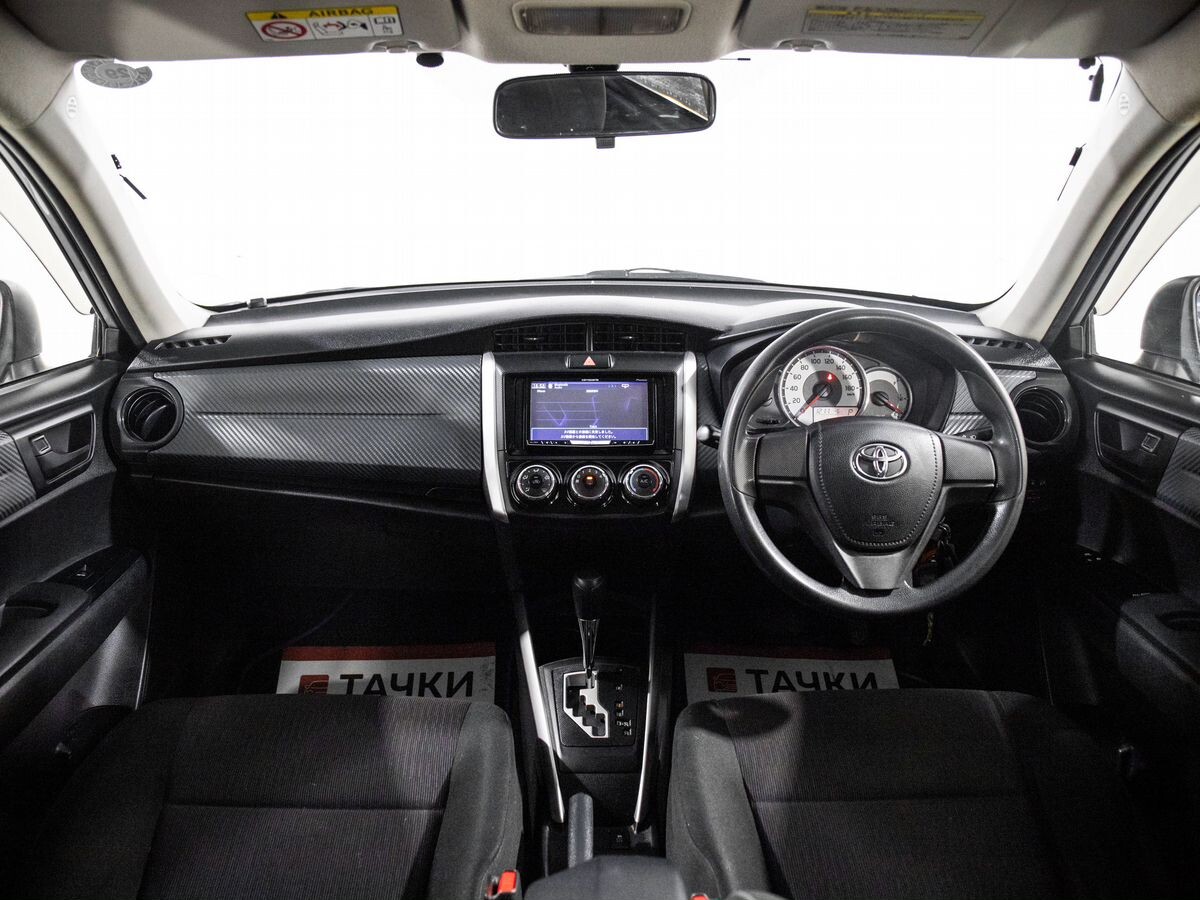 Toyota Corolla 2013 - фото автомобиля