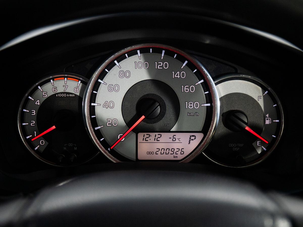 Toyota Corolla 2013 - фото автомобиля