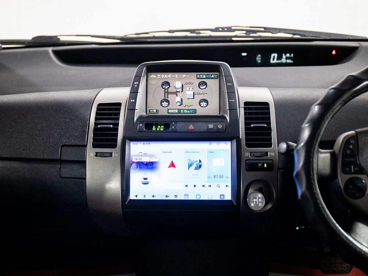 Toyota Prius 2011 - фото автомобиля