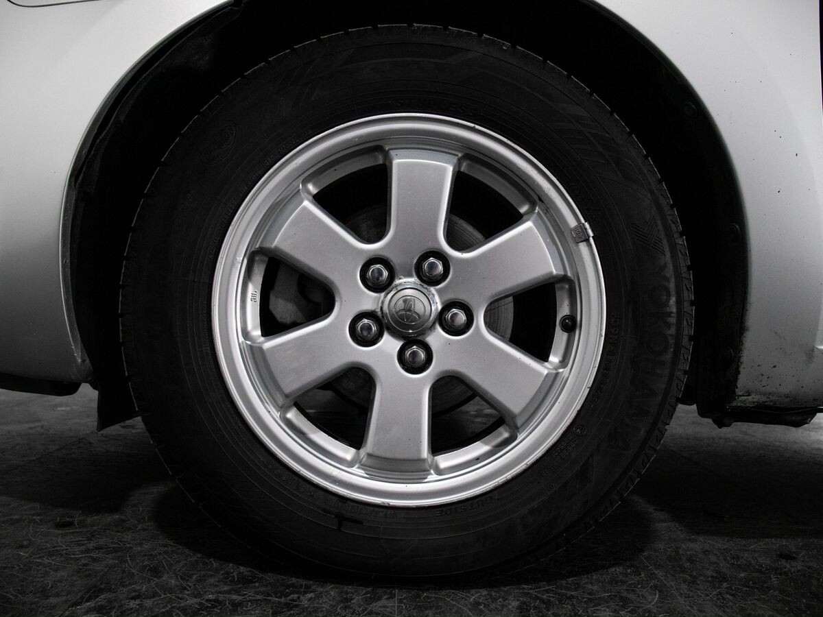 Toyota Prius 2011 - фото автомобиля