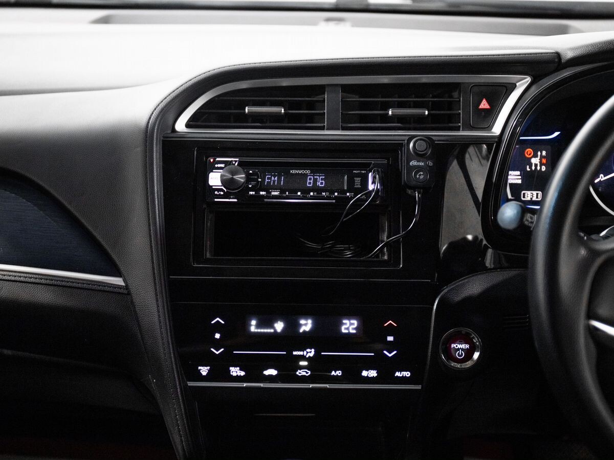 Honda Shuttle 2017 - фото автомобиля