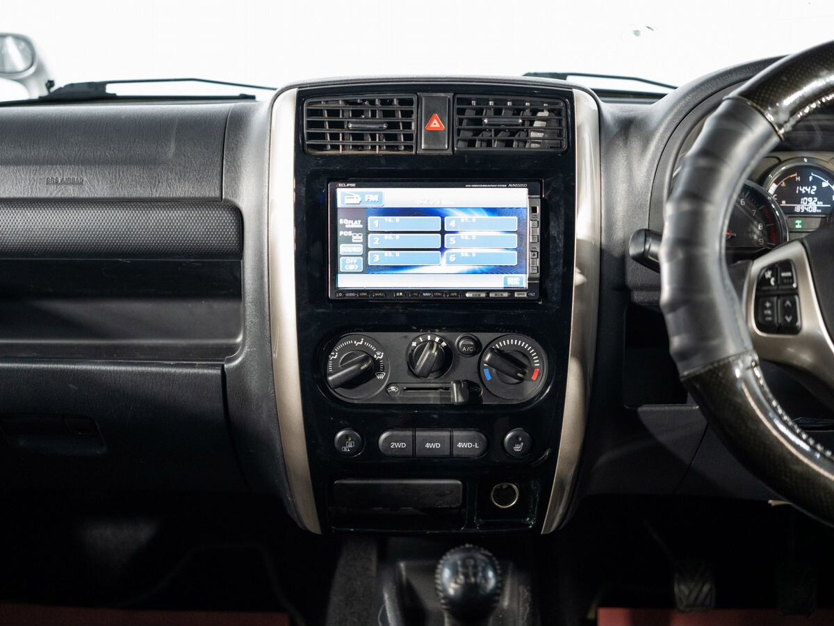 Suzuki Jimny 2016 - фото автомобиля