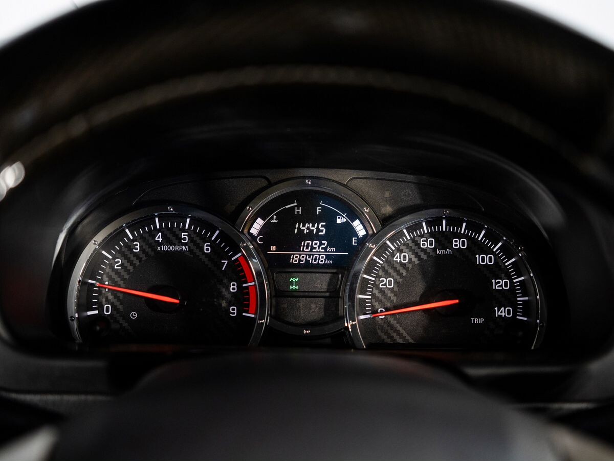 Suzuki Jimny 2016 - фото автомобиля