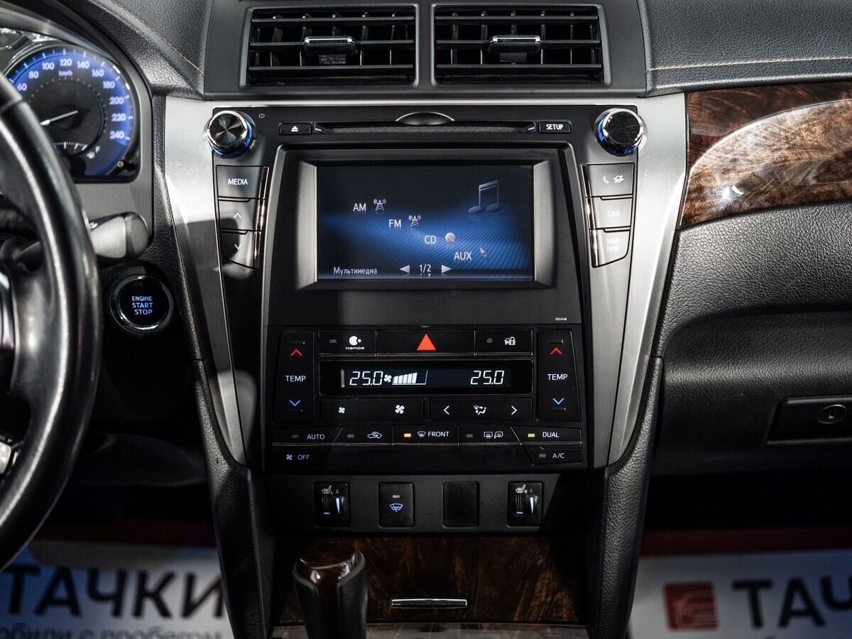 Toyota Camry 2014 - фото автомобиля