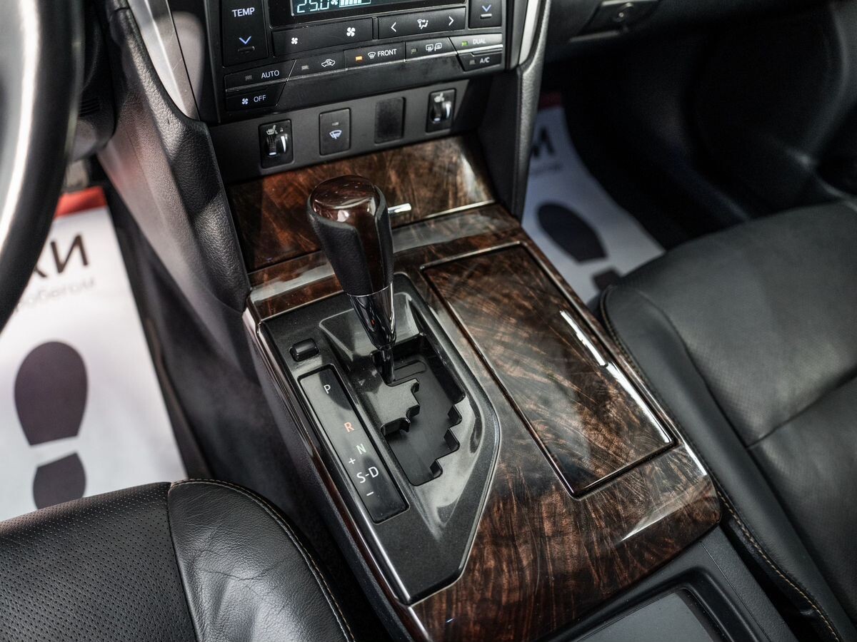 Toyota Camry 2014 - фото автомобиля