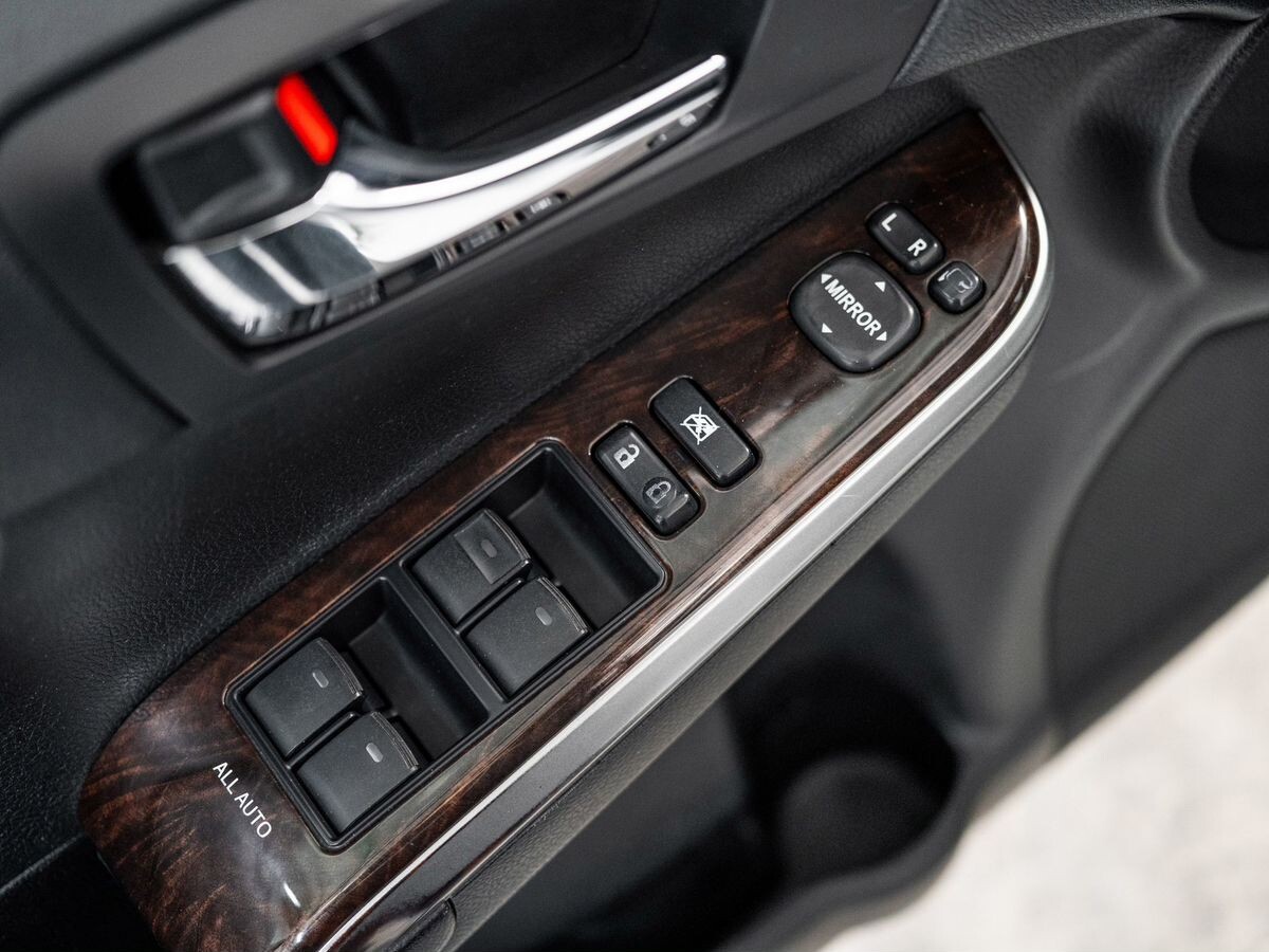 Toyota Camry 2014 - фото автомобиля