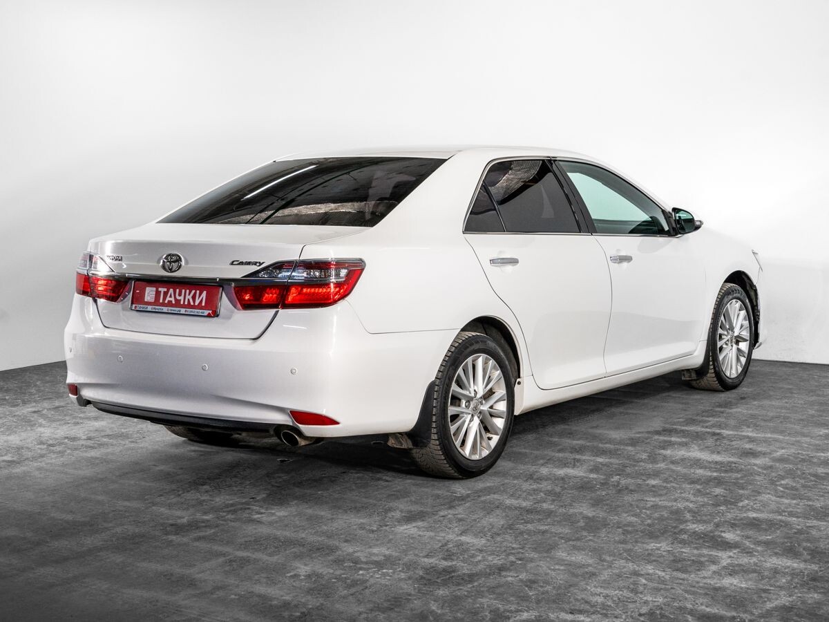 Toyota Camry 2014 - фото автомобиля