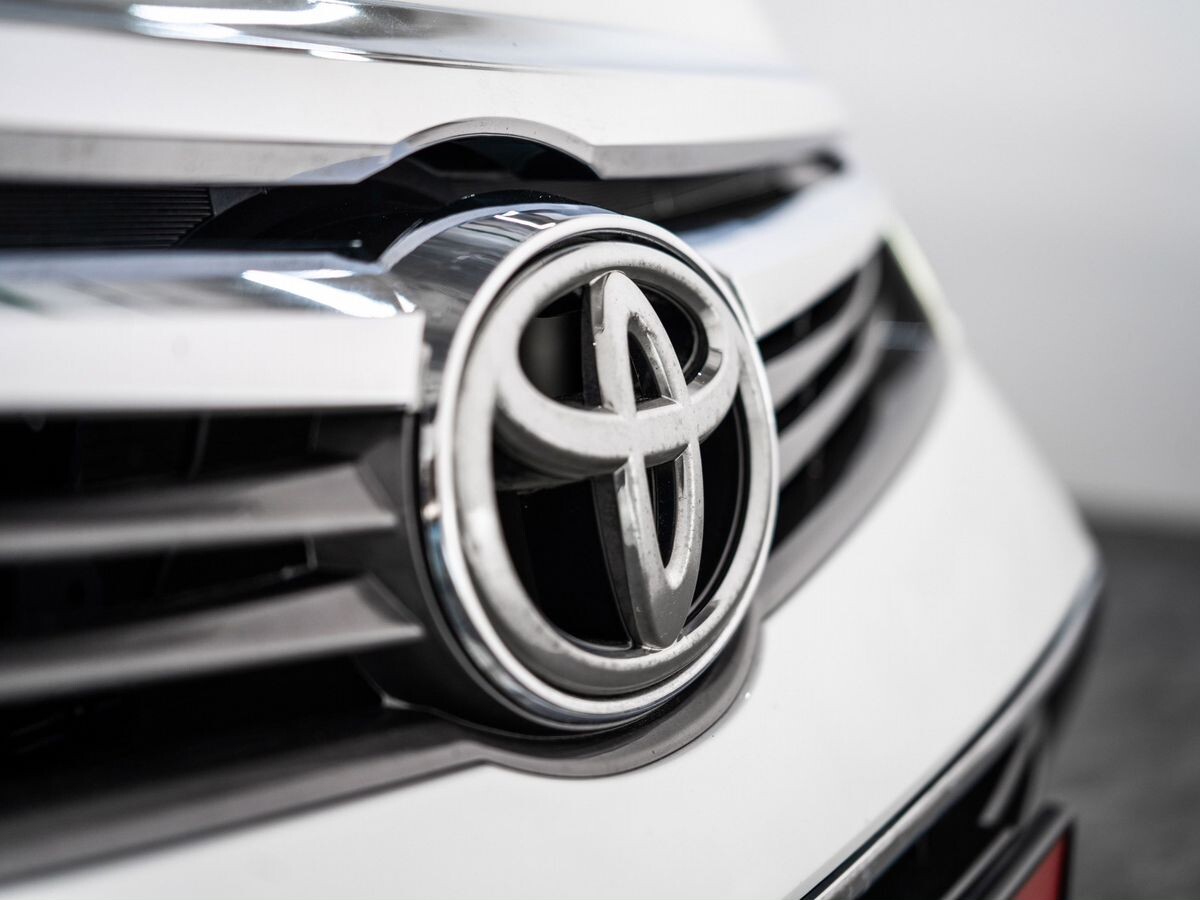 Toyota Camry 2014 - фото автомобиля