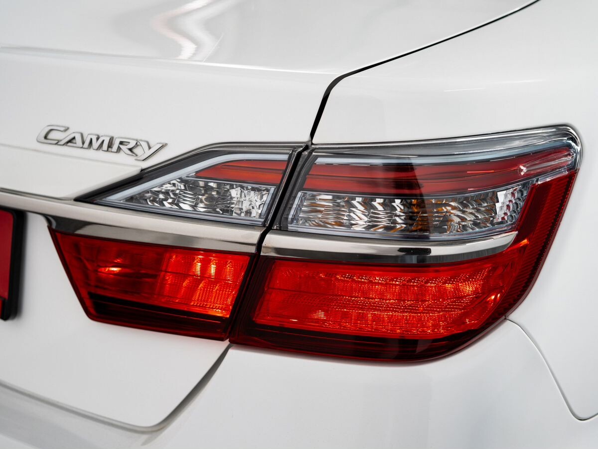 Toyota Camry 2014 - фото автомобиля