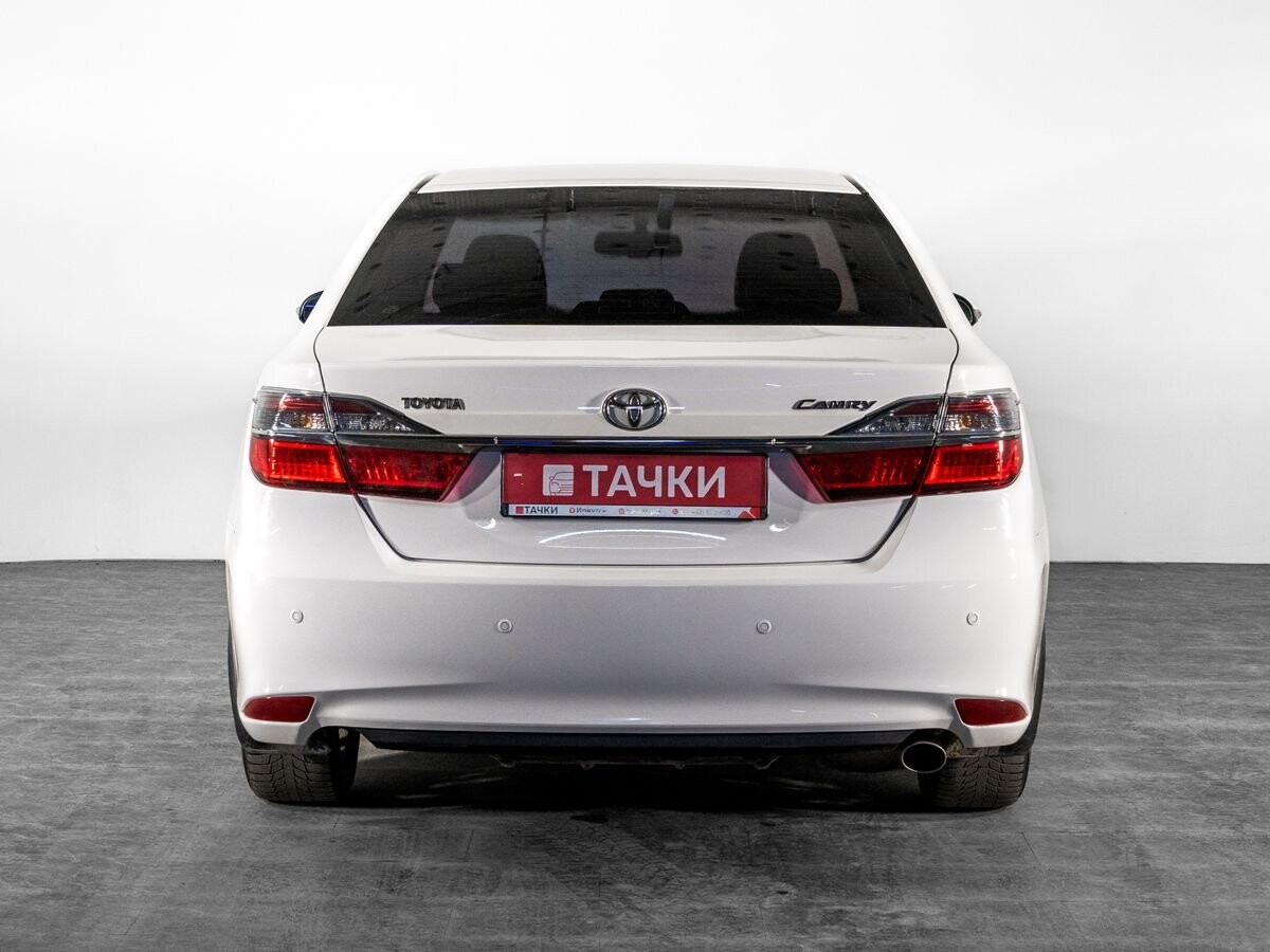 Toyota Camry 2014 - фото автомобиля