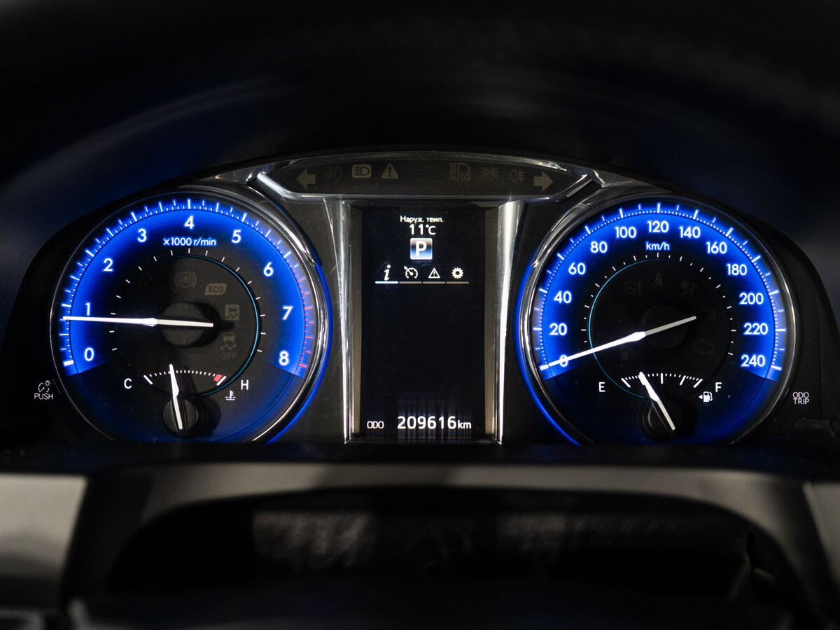 Toyota Camry 2014 - фото автомобиля