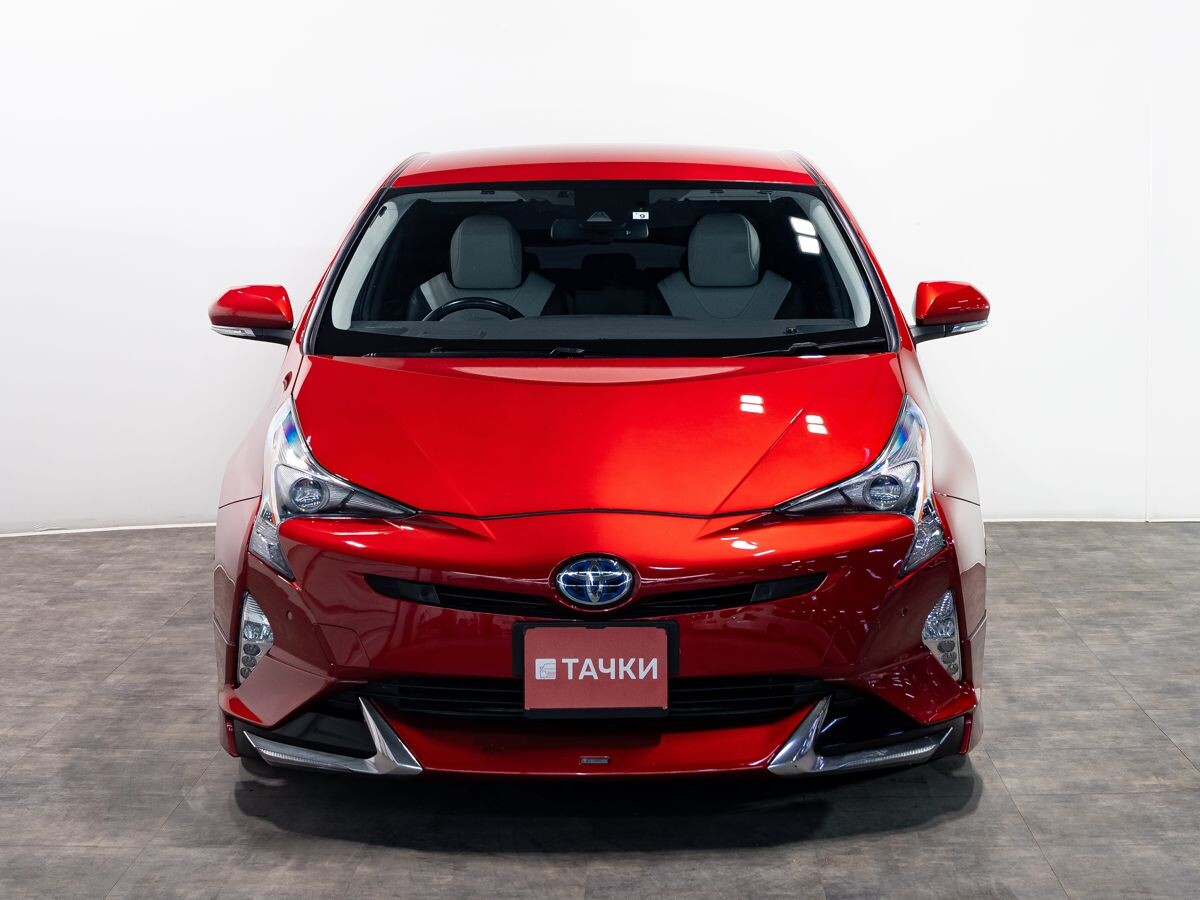 Toyota Prius 2018 - фото автомобиля