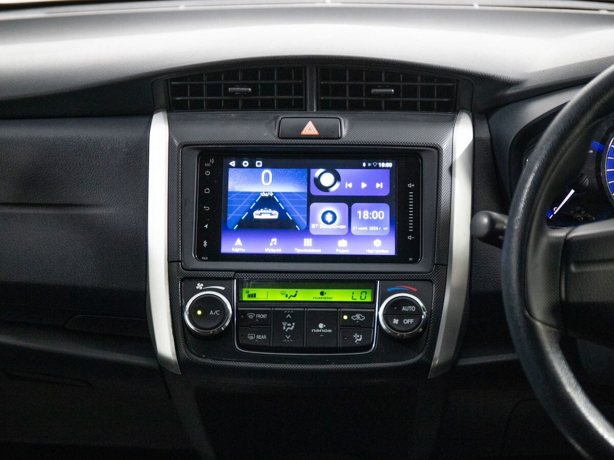 Toyota Corolla 2015 - фото автомобиля