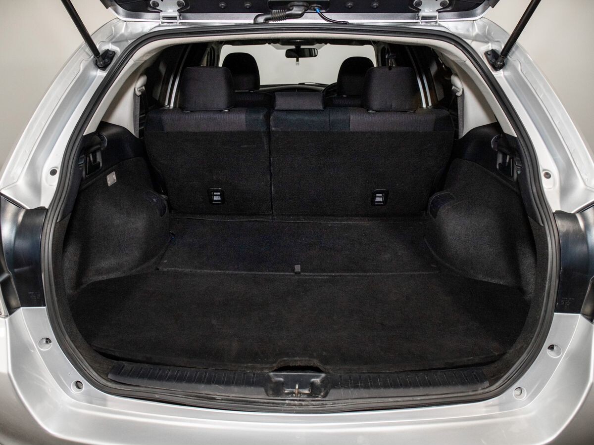 Toyota Corolla 2015 - фото автомобиля