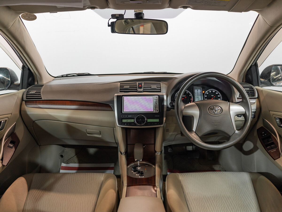 Toyota Premio 2010 - фото автомобиля