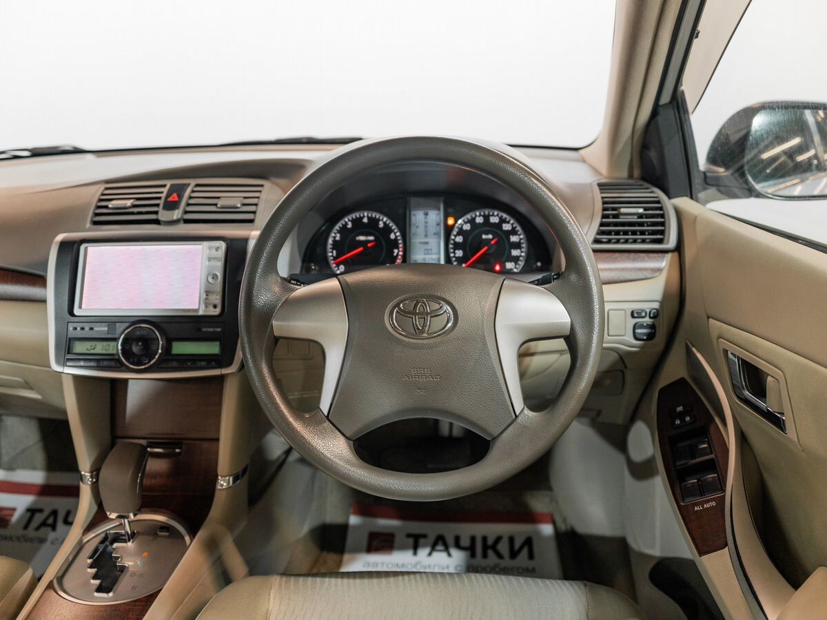 Toyota Premio 2010 - фото автомобиля