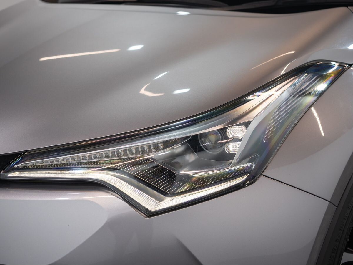 Toyota C-HR 2017 - фото автомобиля