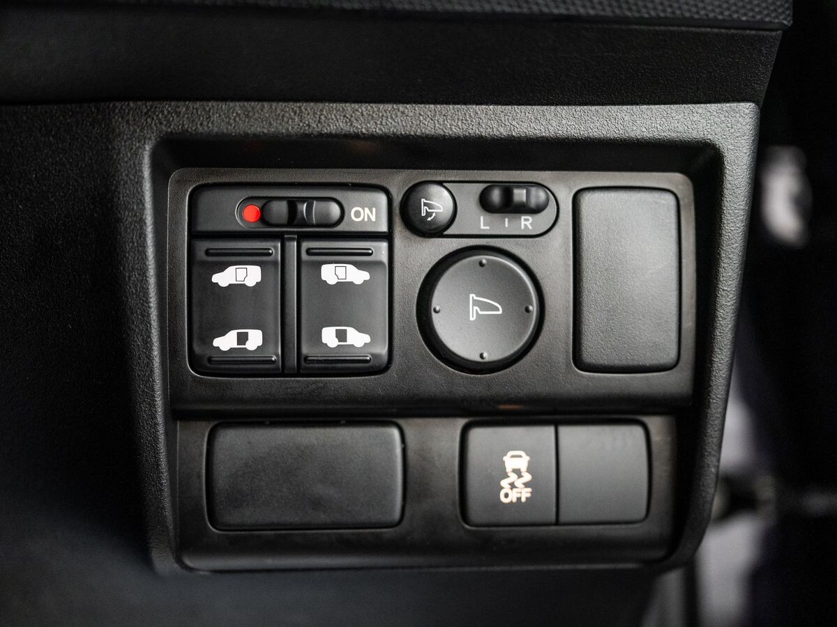 Honda Freed 2011 - фото автомобиля