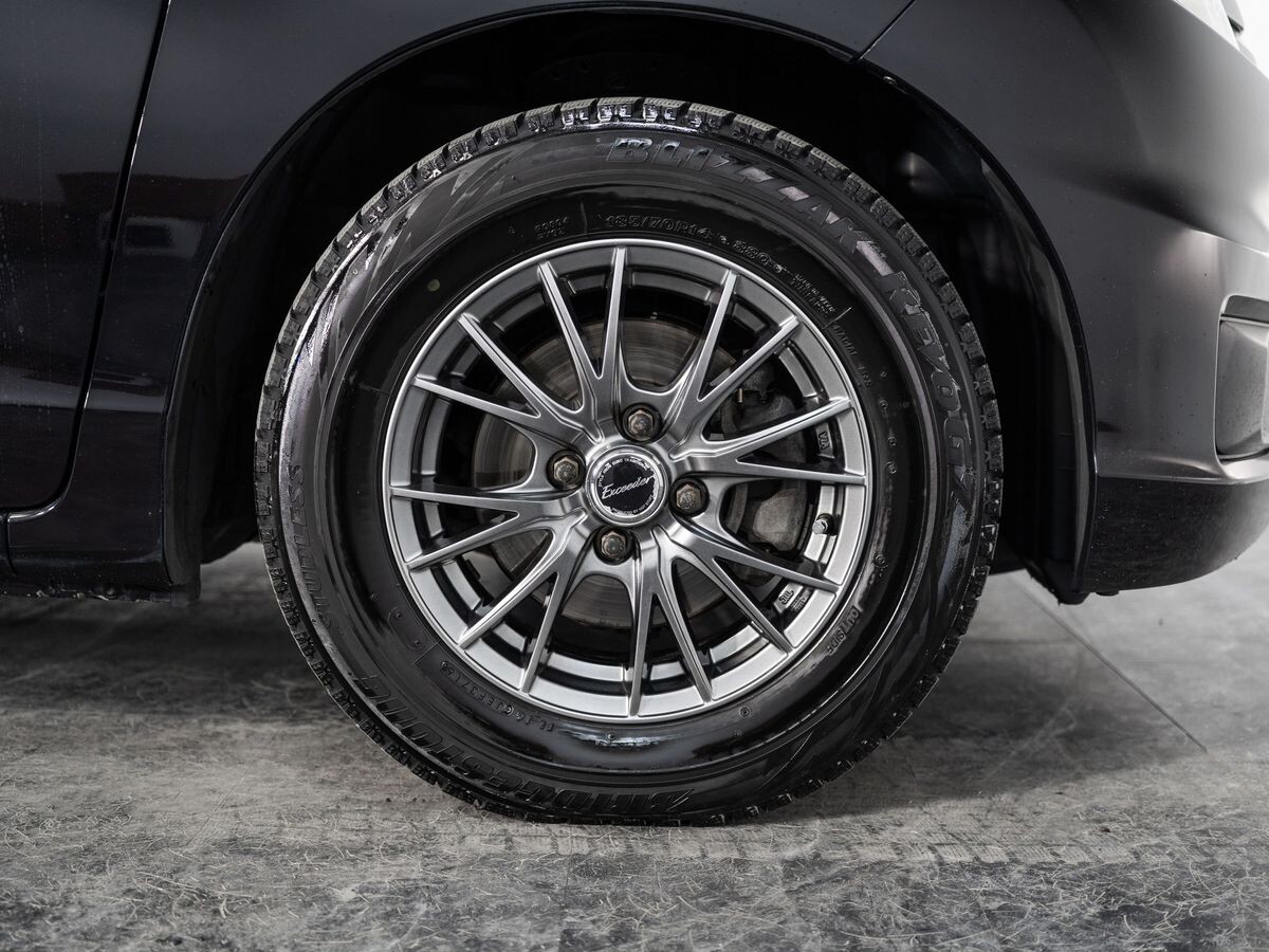 Honda Freed 2011 - фото автомобиля