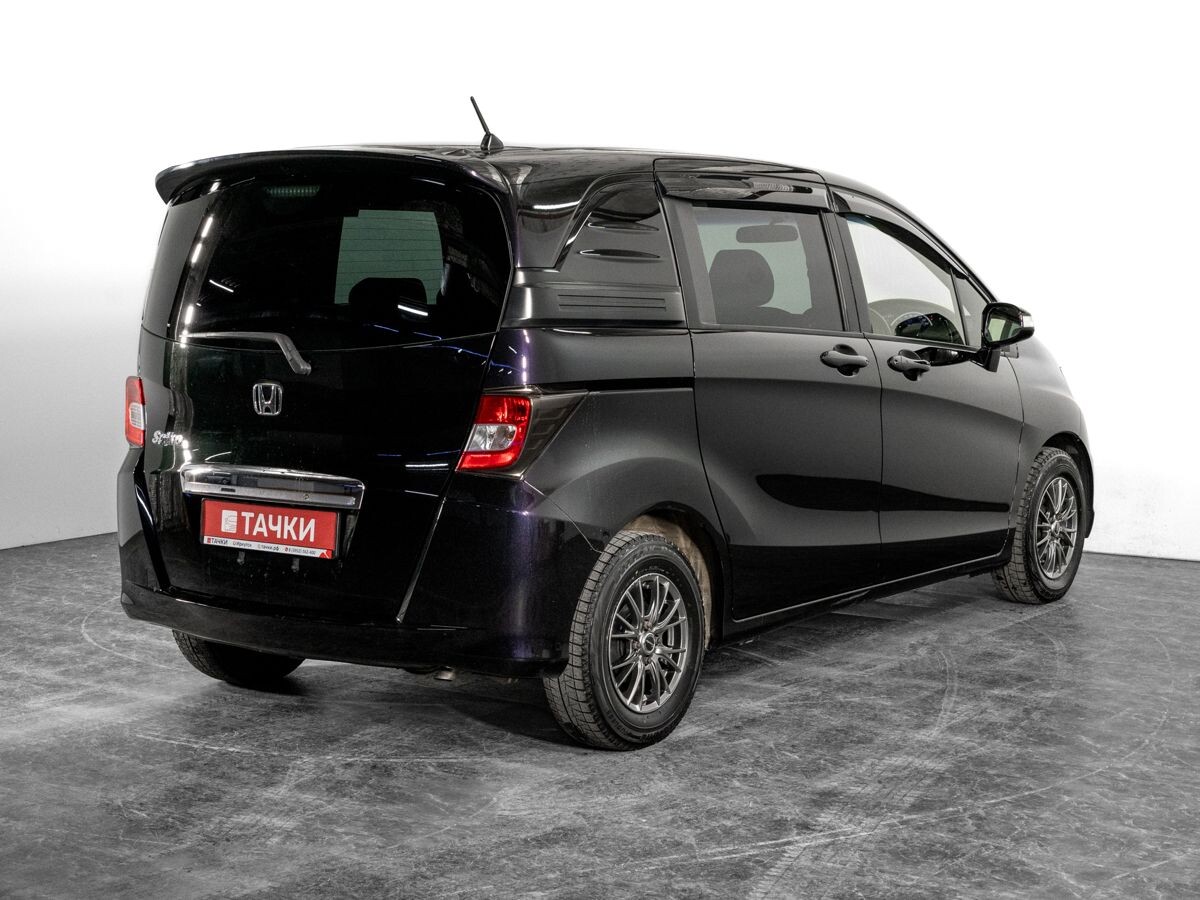 Honda Freed 2011 - фото автомобиля