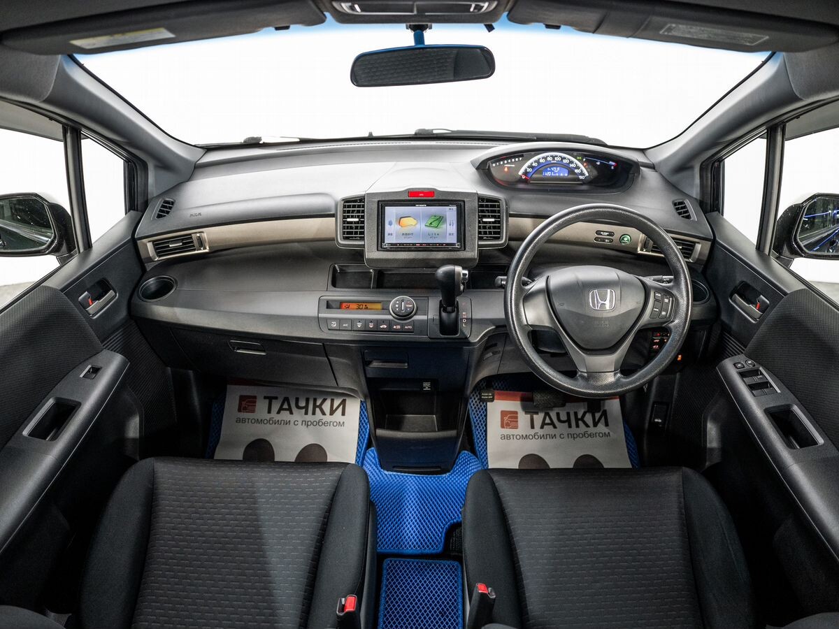 Honda Freed 2011 - фото автомобиля