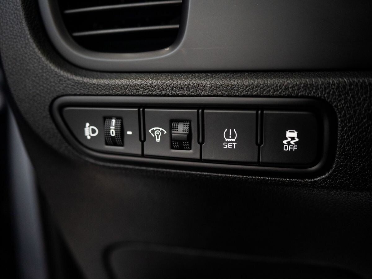 Kia Rio 2020 - фото автомобиля