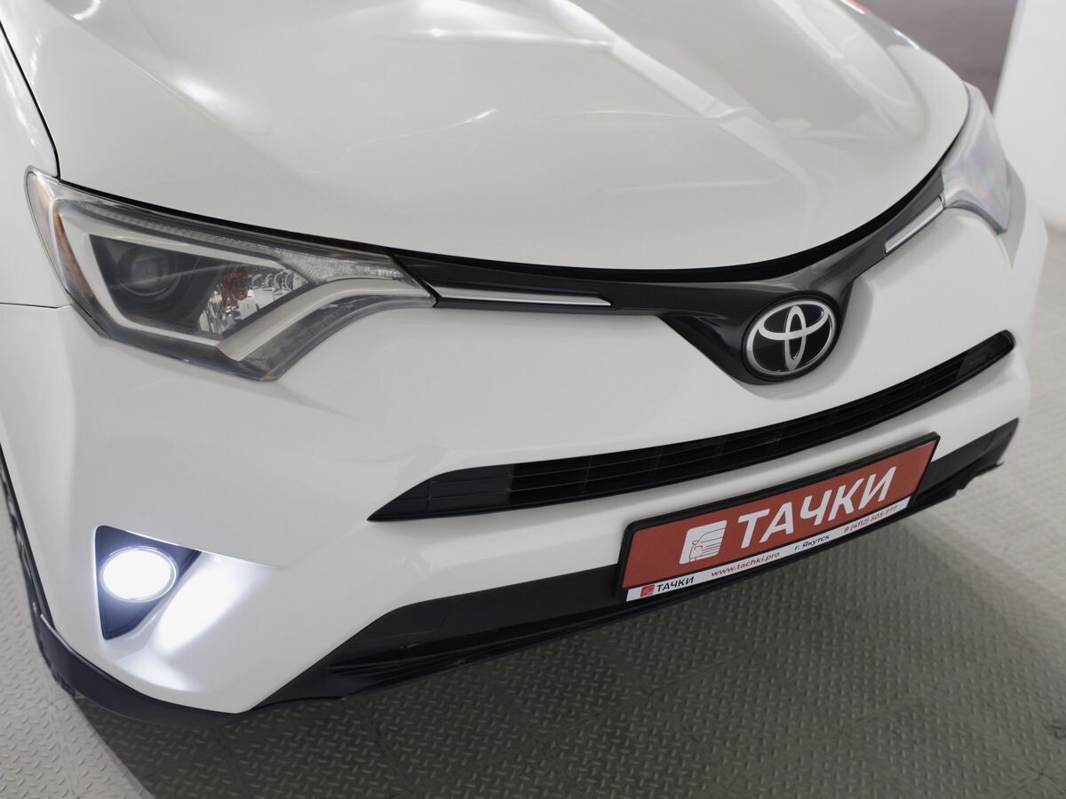 Toyota RAV4 2017 - фото автомобиля
