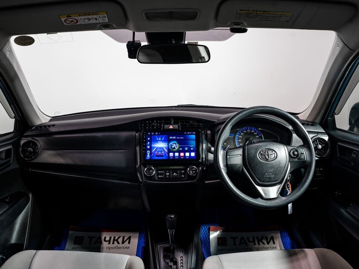 Toyota Corolla 2016 - фото автомобиля