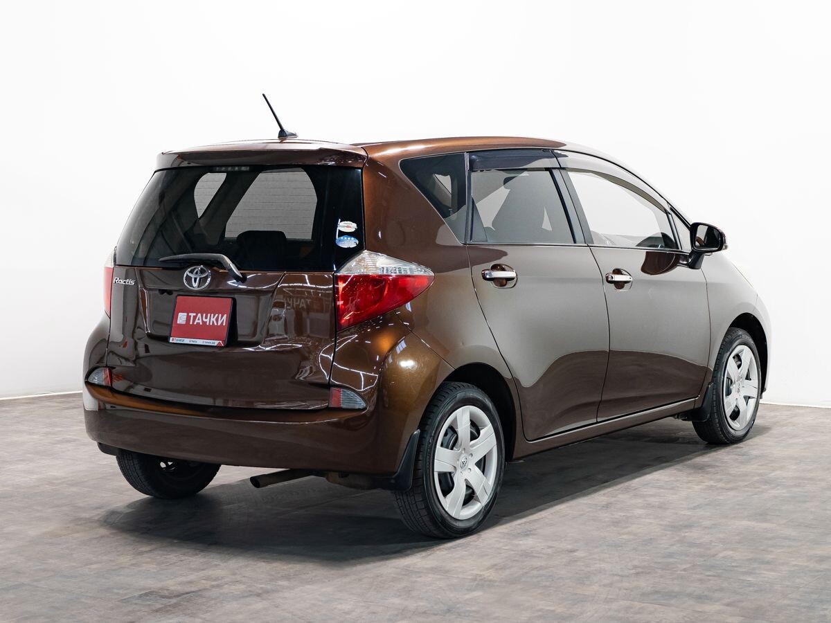 Toyota Ractis 2011 - фото автомобиля