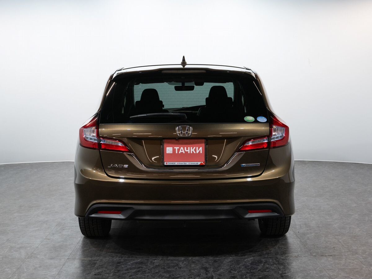 Honda Jade 2015 - фото автомобиля