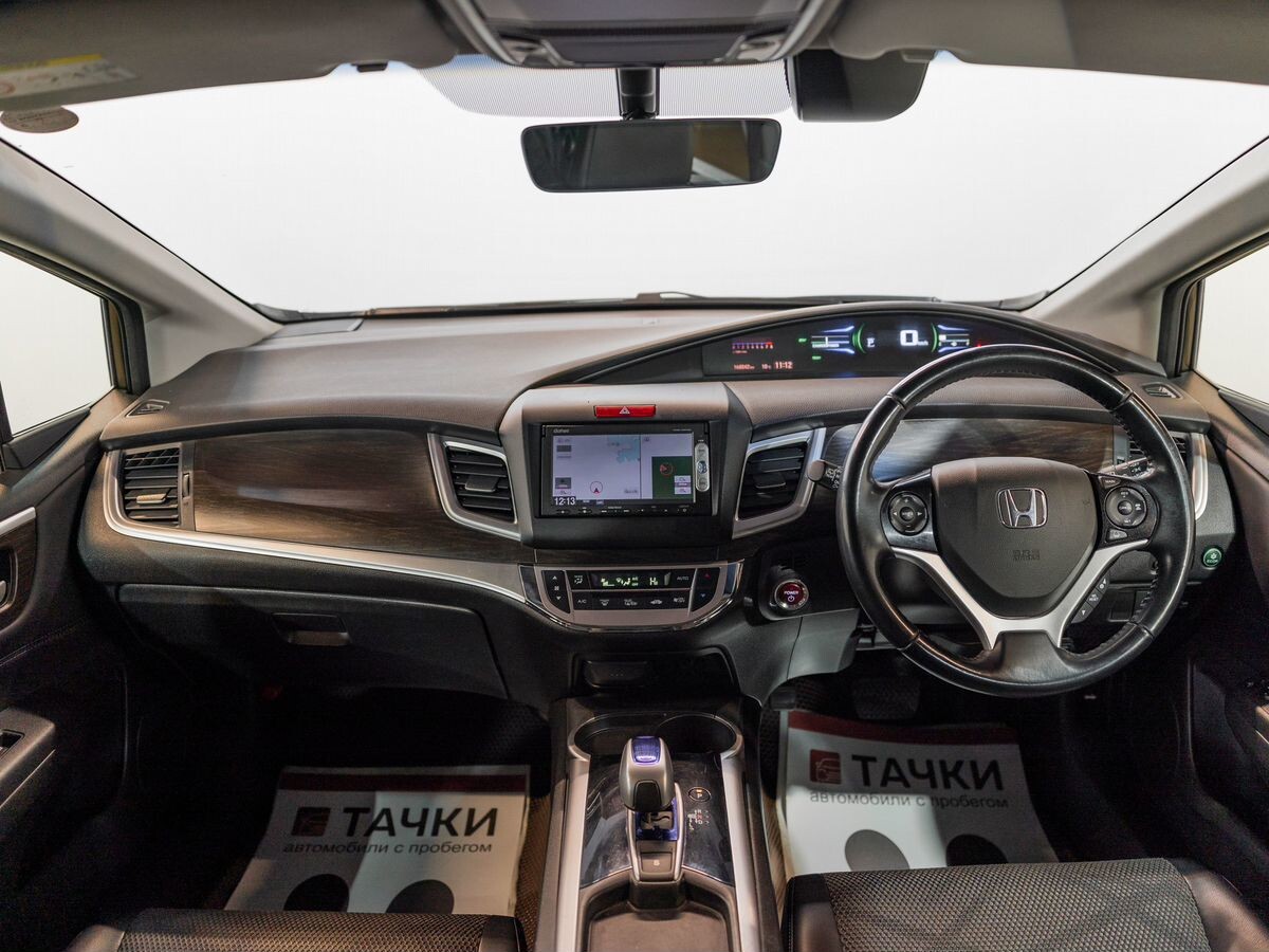 Honda Jade 2015 - фото автомобиля