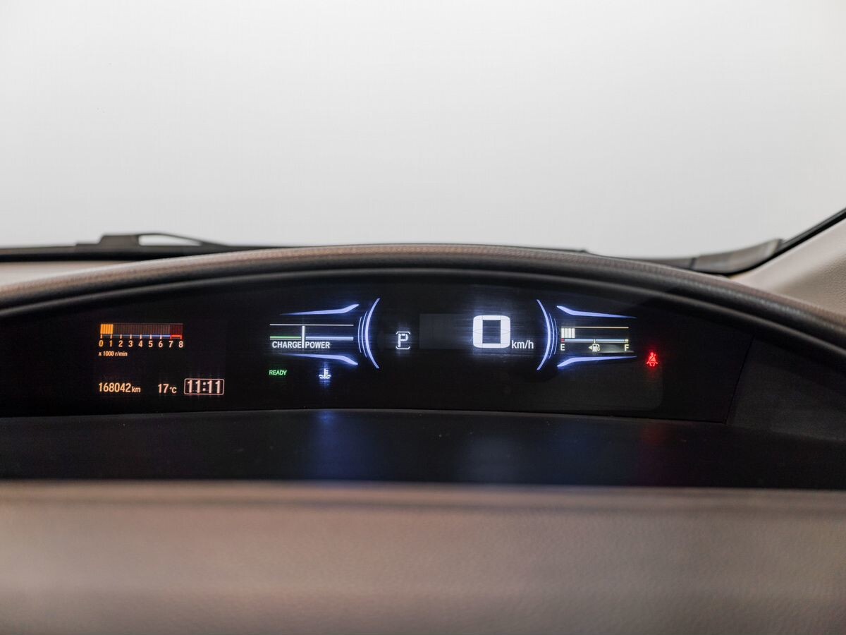 Honda Jade 2015 - фото автомобиля