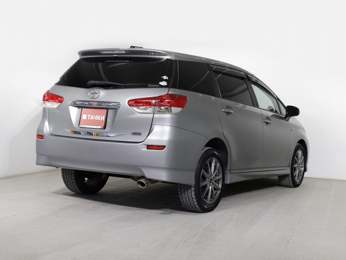 Toyota Wish 2009 - фото автомобиля